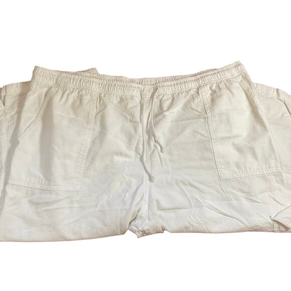 White Lightweight Elastic Waist Cargo Capri Pant - Picture 2 of 2